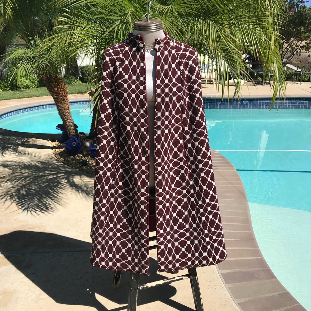 1960's Retro Raspberry Reversible Polyester Cape.… - image 7